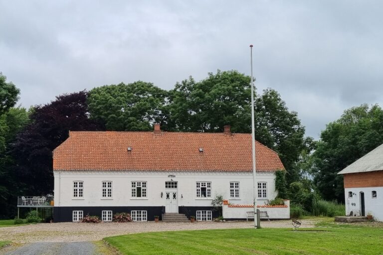 En ferieoplevelse i et herskabeligt stuehus i sammenspil med naturen